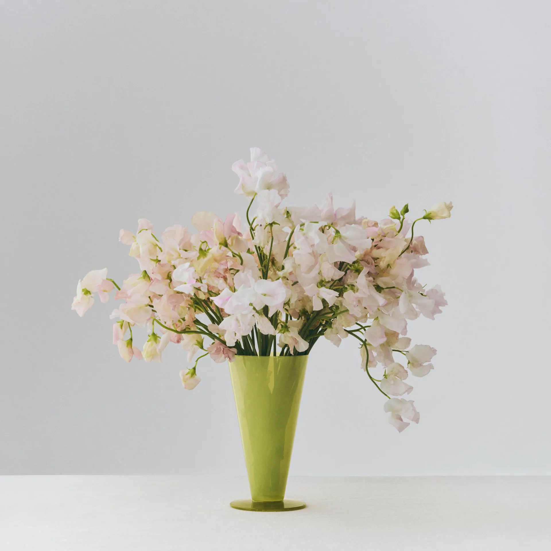 Conical βάζο, Light green-dark lime, small HAY