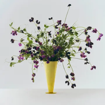 Conical βάζο - Yellow-lime green, large - HAY