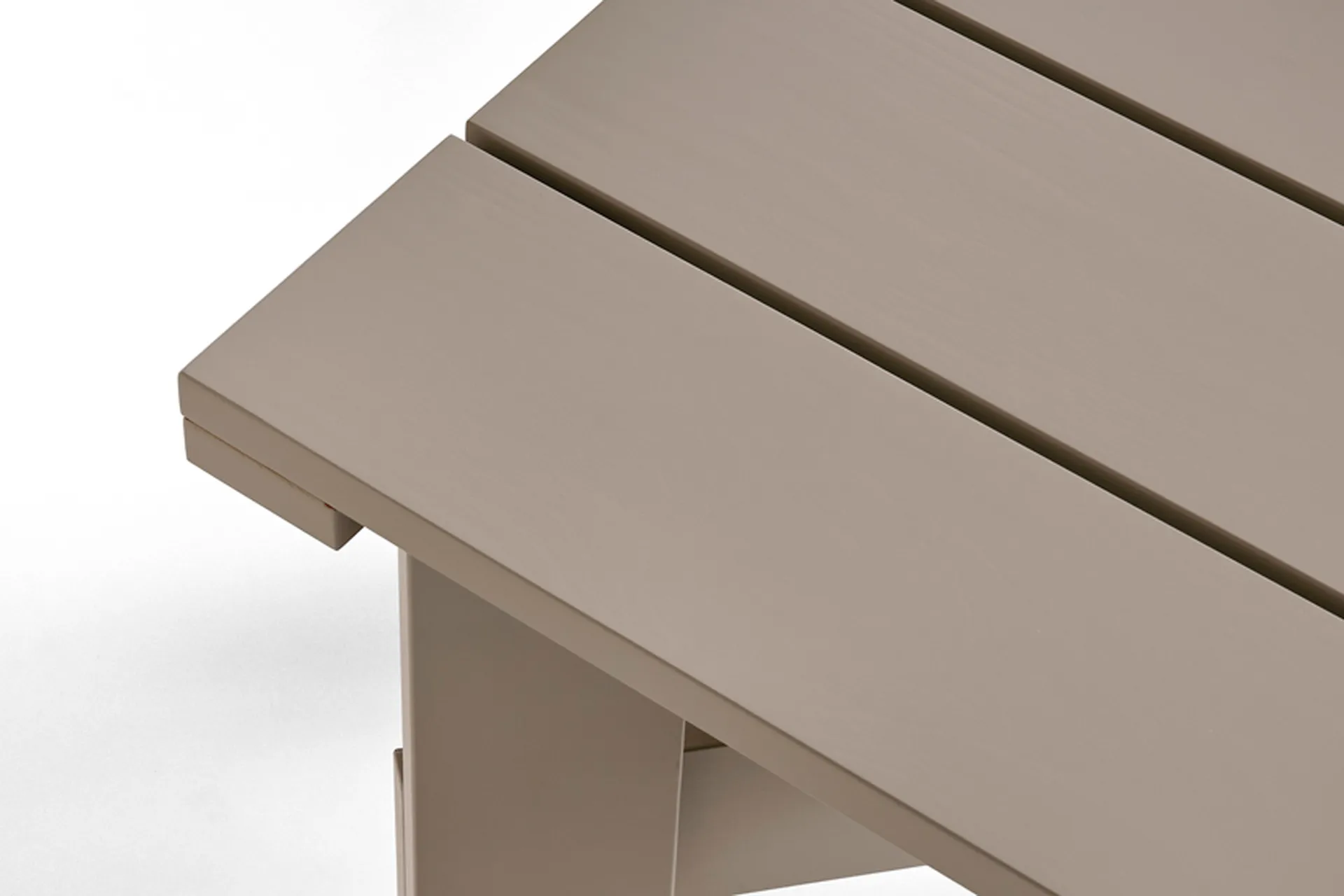 Crate Low Table τραπέζι 45x45x40 cm λουστραρισμένο πεύκο, London fog HAY