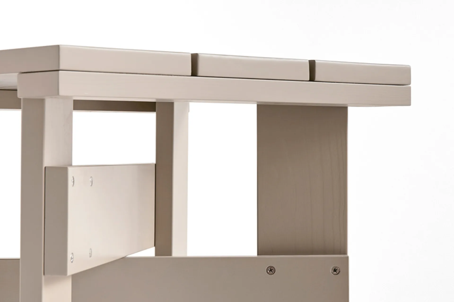 Crate Low Table τραπέζι 45x45x40 cm λουστραρισμένο πεύκο, London fog HAY