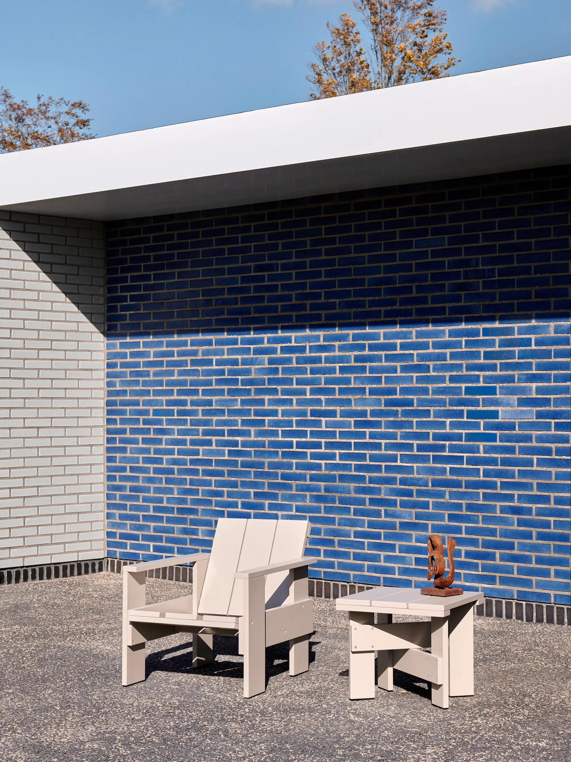 Crate Low Table τραπέζι 45x45x40 cm λουστραρισμένο πεύκο, London fog HAY