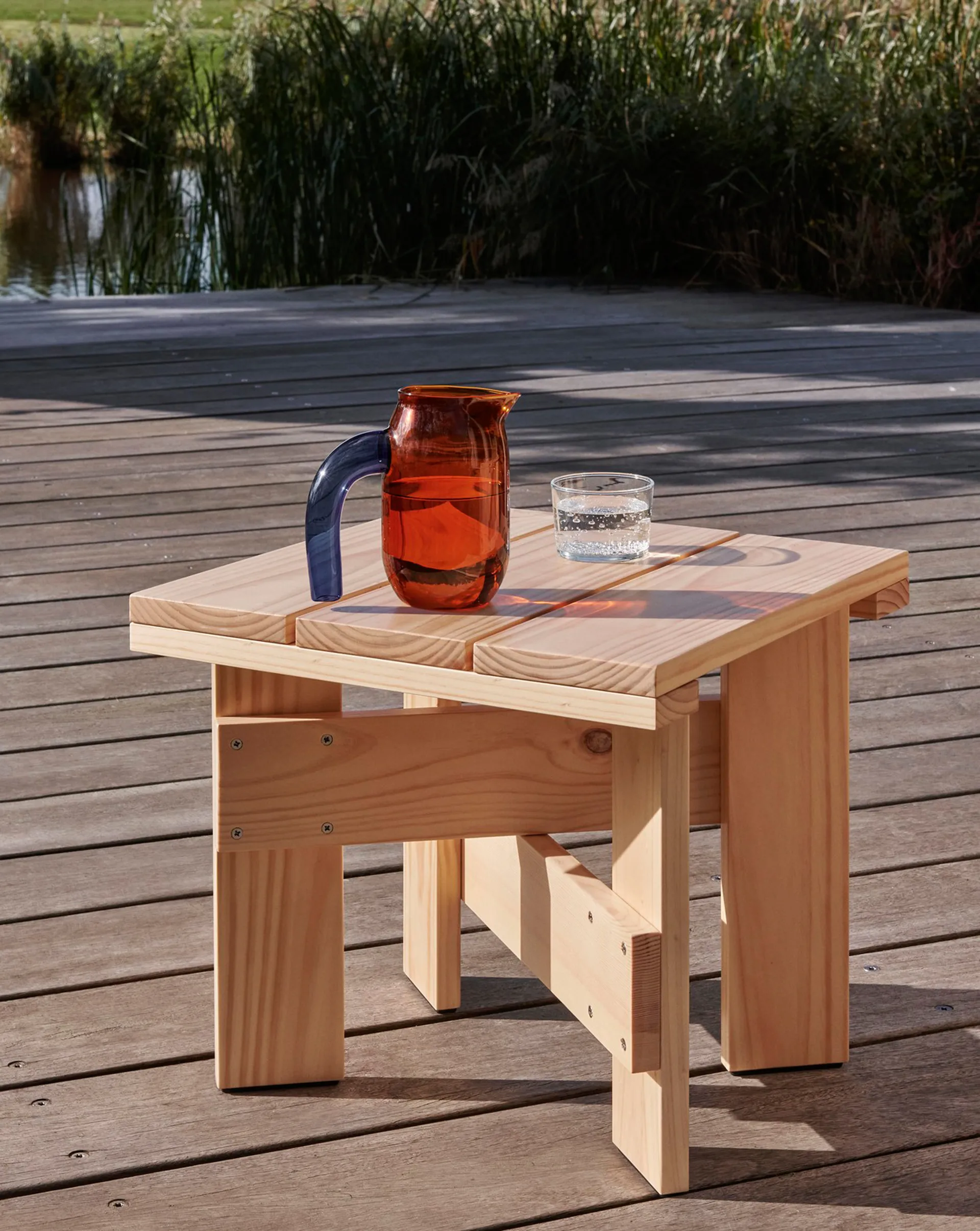 Crate Low Table τραπέζι 45x45x40 cm λουστραρισμένο πεύκο, Λακαρισμένο πεύκο με βάση το νερό HAY