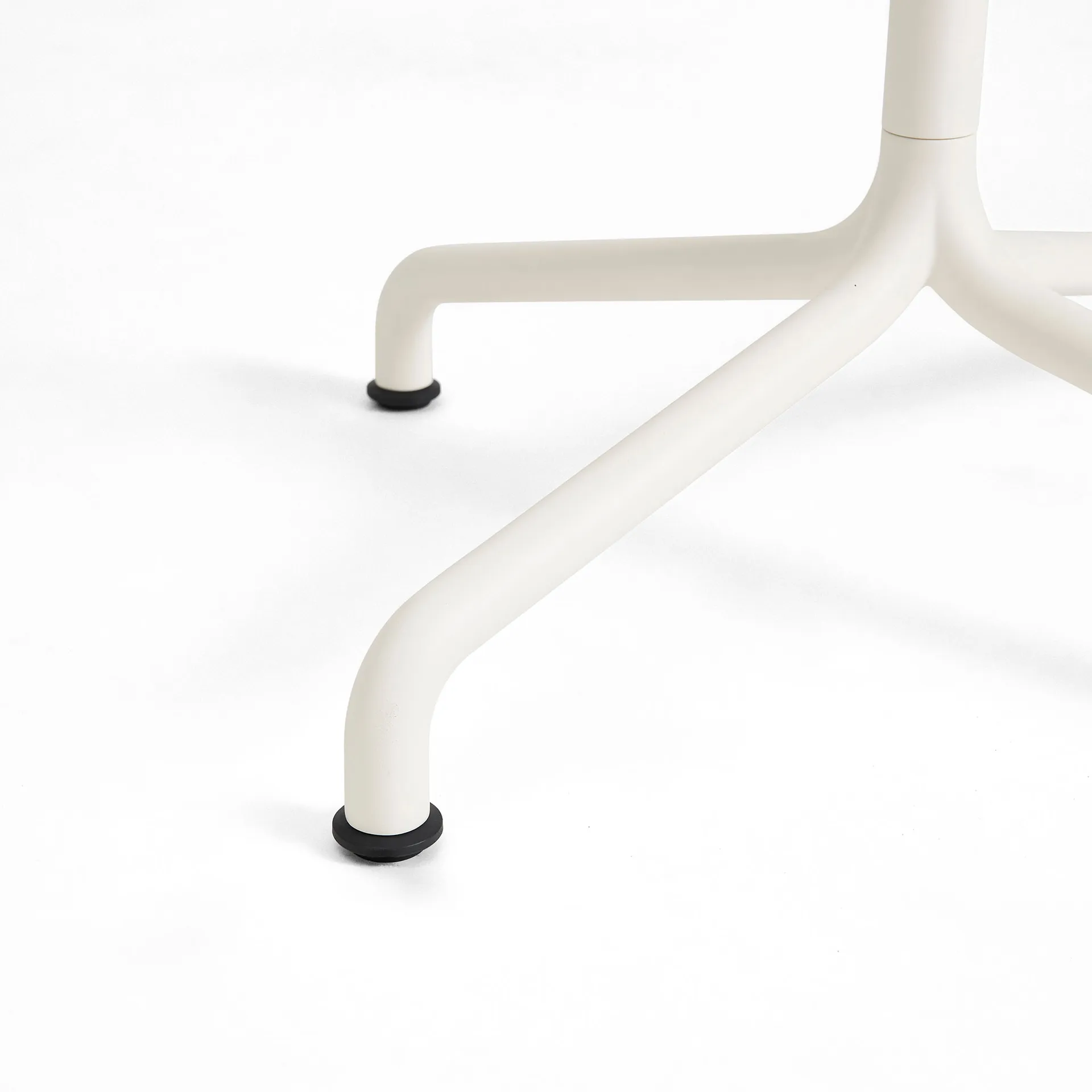 Deville τραπέζι, Cream white, 60x70x74 cm HAY