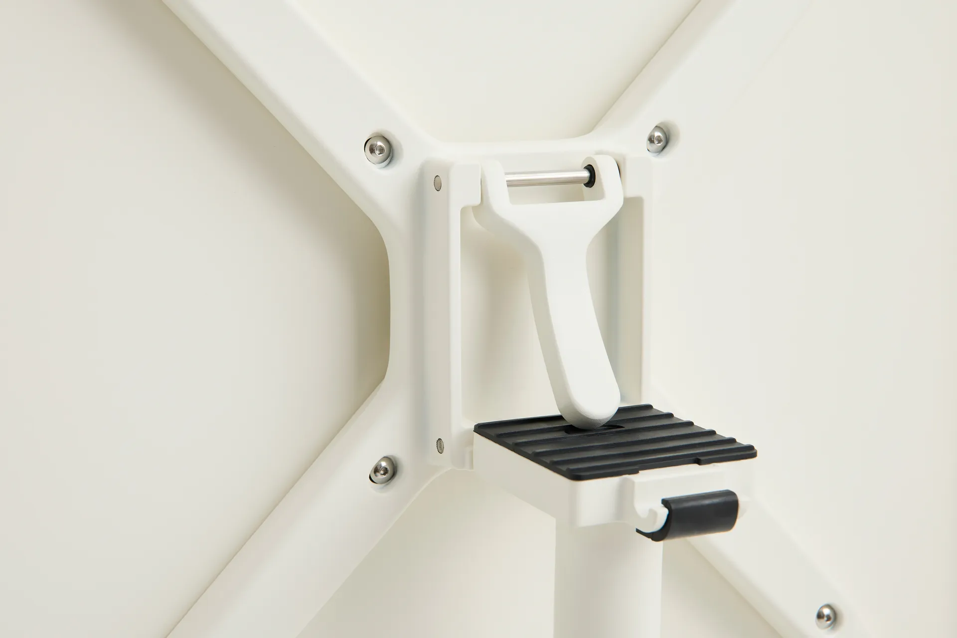 Deville τραπέζι, Cream white, Ø80x74 cm HAY