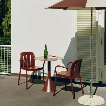 Deville πολυθρόνα με μπράτσα - Iron red - HAY