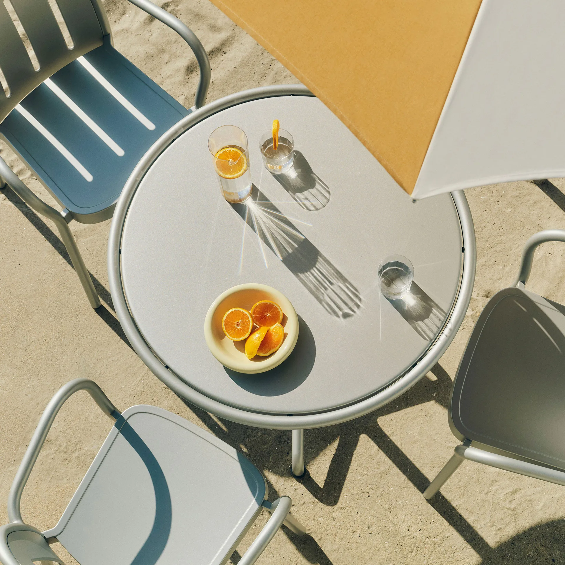 Deville πολυθρόνα με μπράτσα, Silver grey HAY