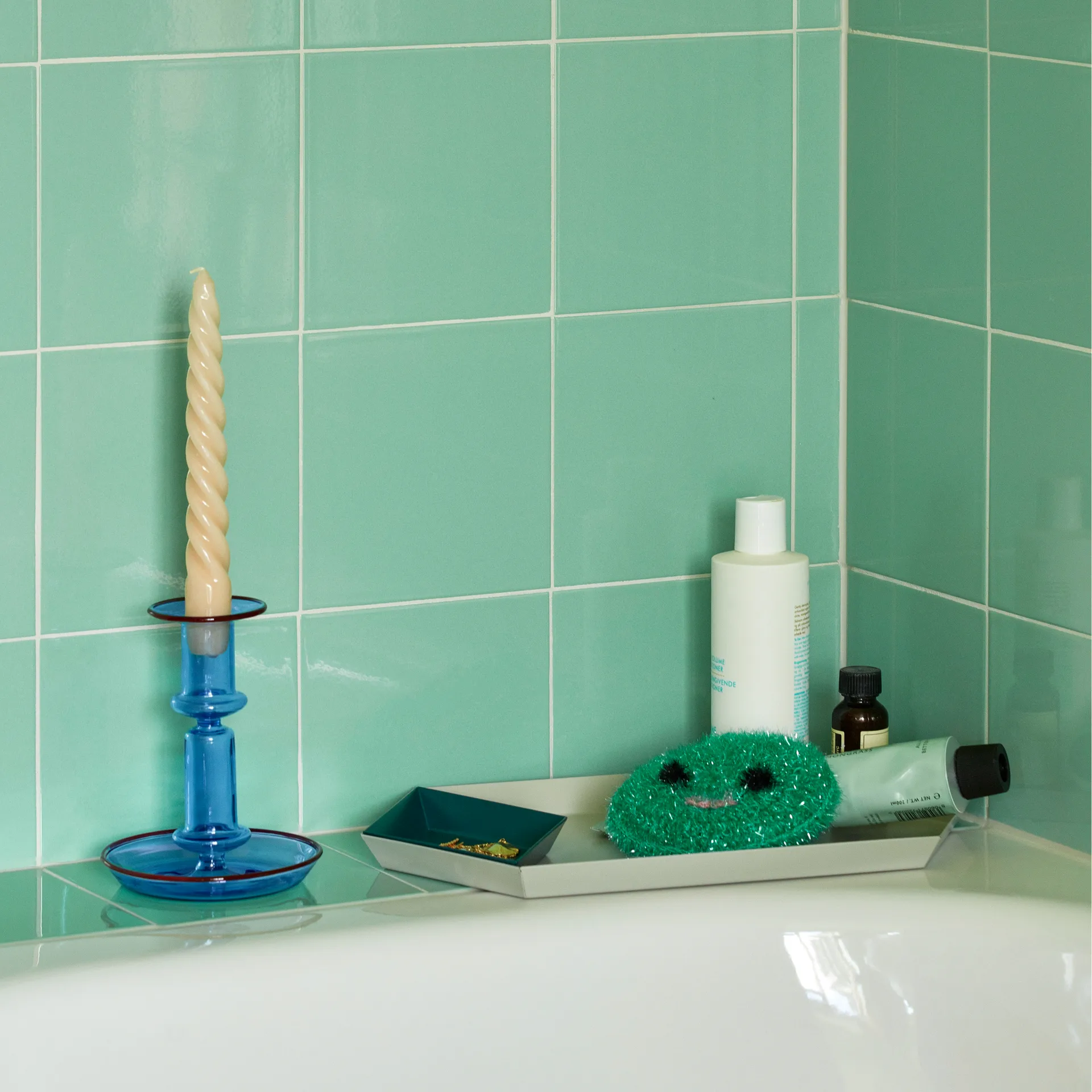 Flare μεσαίο κηροπήγιο, γαλάζιο-κόκκινο HAY