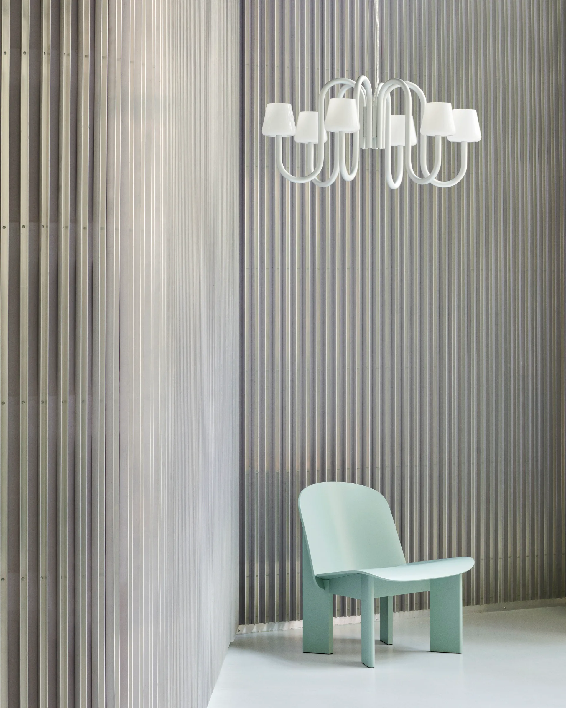 Πολυθρόνα lounge Chisel, Ευκάλυπτος λουστραριστή οξιά HAY