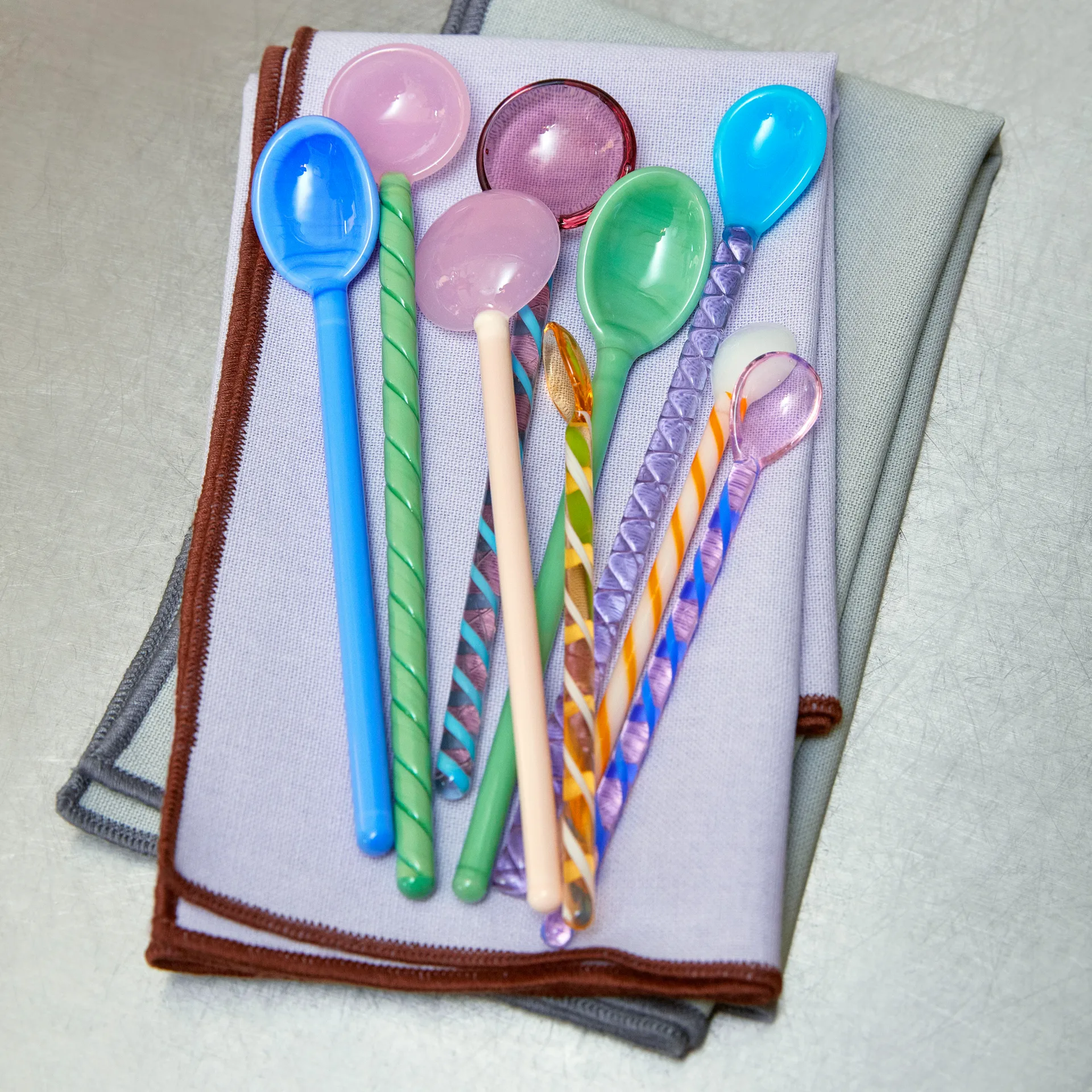 Mono γυάλινο κουτάλι Συσκευασία 2 τεμαχίων, μπλε του ουρανού-πράσινο HAY