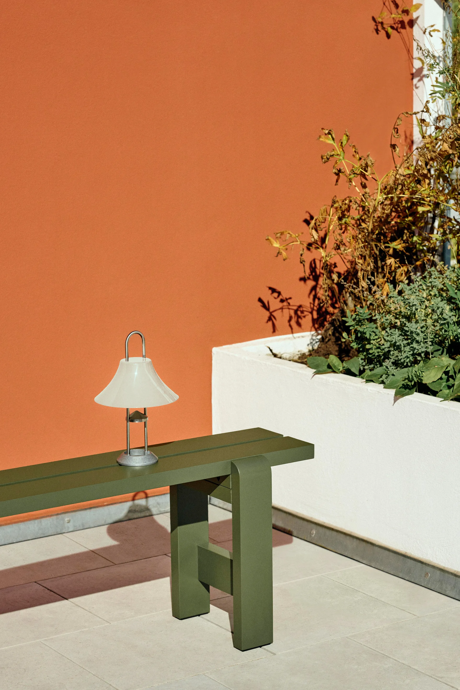 Φορητό επιτραπέζιο φωτιστικό Mousqueton 30,5 cm, Oyster white HAY