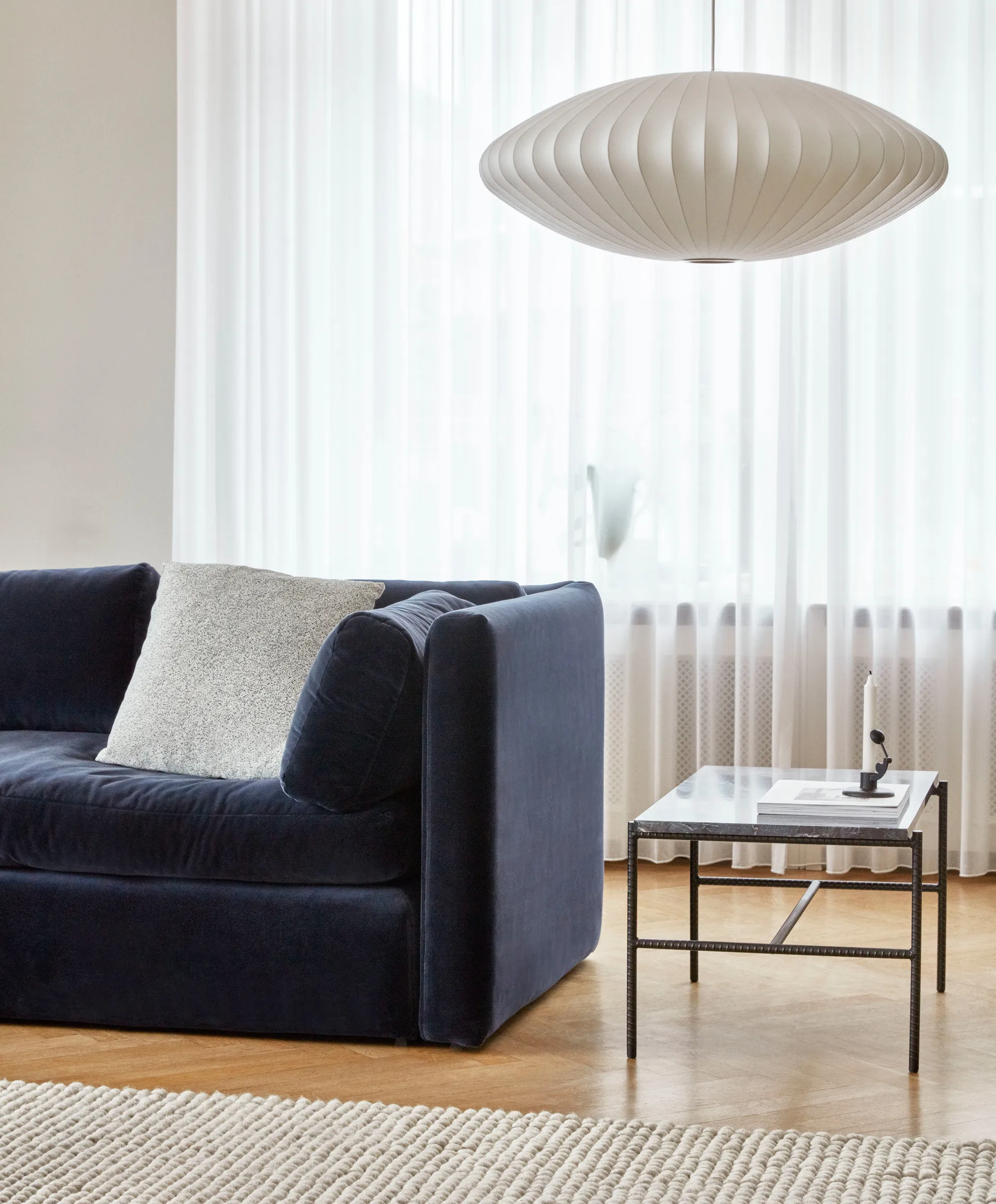 Nelson Bubble Saucer κρεμαστό φωτιστικό L, Υπόλευκο HAY