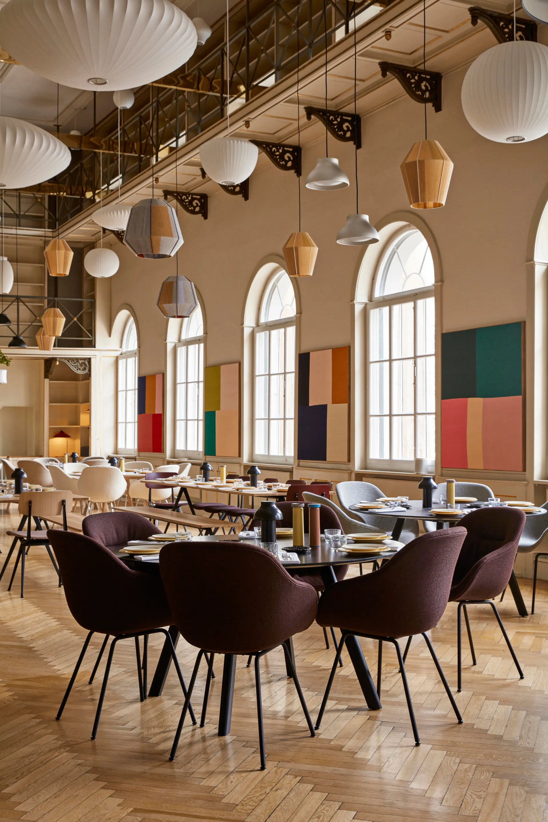 Nelson Bubble Saucer κρεμαστό φωτιστικό L, Υπόλευκο HAY