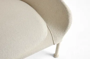 O2 Lounge Chair πολυθρόνα - Soft cream-λακαρισμένο ατσάλι eggshell - HAY