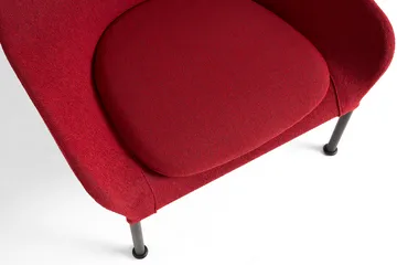 O2 Lounge Chair πολυθρόνα - Soft red-μαύρο-λακαρισμένο ατσάλι - HAY