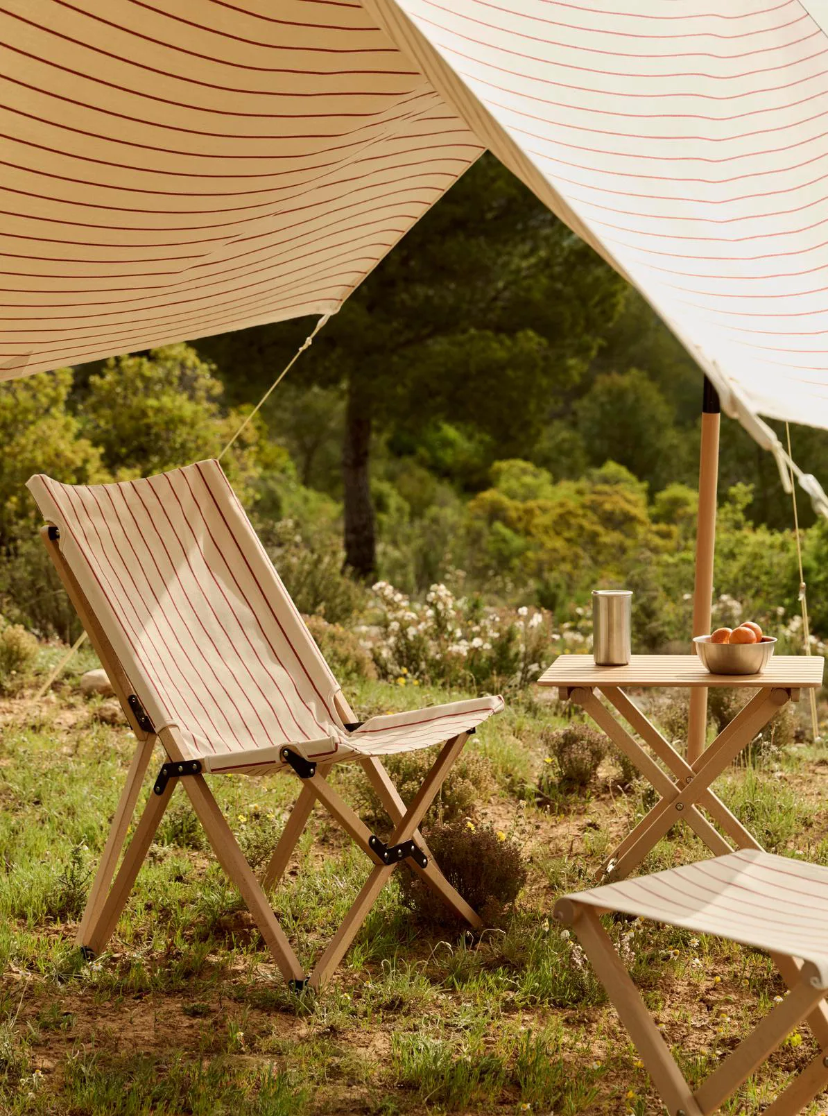 Outdoor Market πτυσσόμενη καρέκλα, Μπεζ-κόκκινο HAY