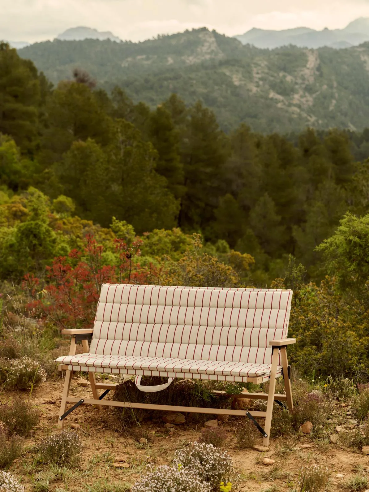 Outdoor Market πτυσσόμενος καναπές, Μπεζ-κόκκινο, 2 θέσεων HAY