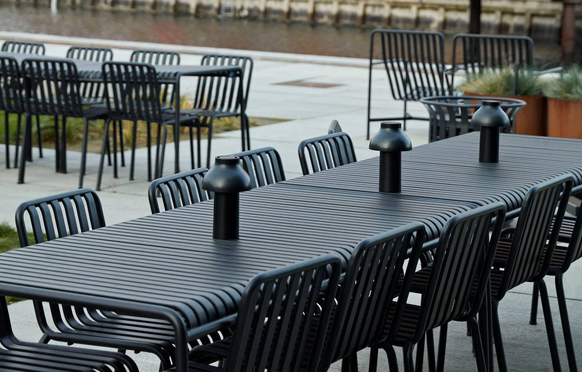 Palissade σετ τραπεζαρίας 4 καρέκλες 170x90 cm - Anthracite HAY