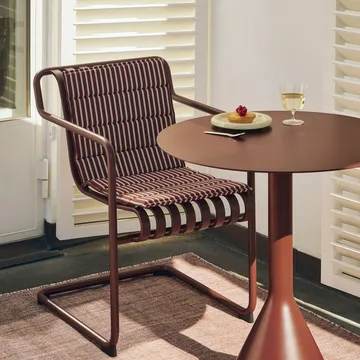 Palissade Cantilever Dining καρεκλά με μπράτσα - Iron red - HAY