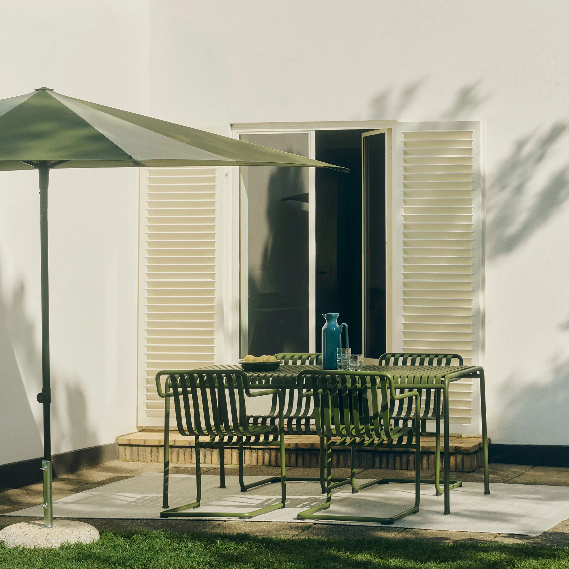 Palissade Cantilever Dining καρεκλά με μπράτσα, Olive HAY