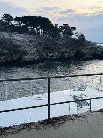 Palissade Cantilever καρέκλα - Hot galvanised steel - HAY