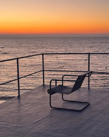 Palissade Cantilever Low πολυθρόνα lounge - Hot galvanised steel - HAY