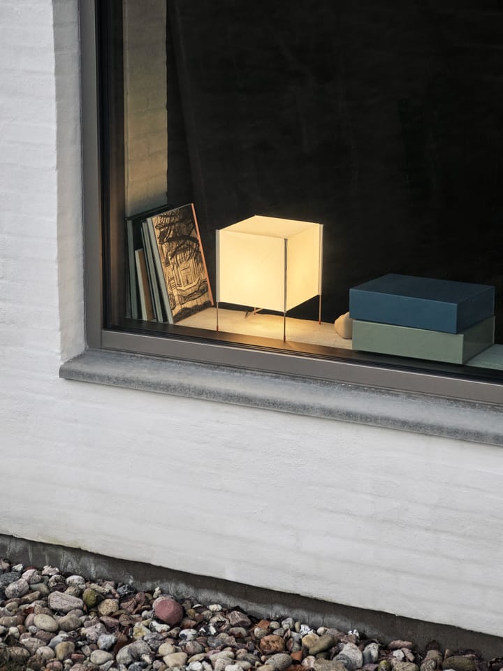 Paper Cube επιτραπέζιο φωτιστικό, Λευκό HAY