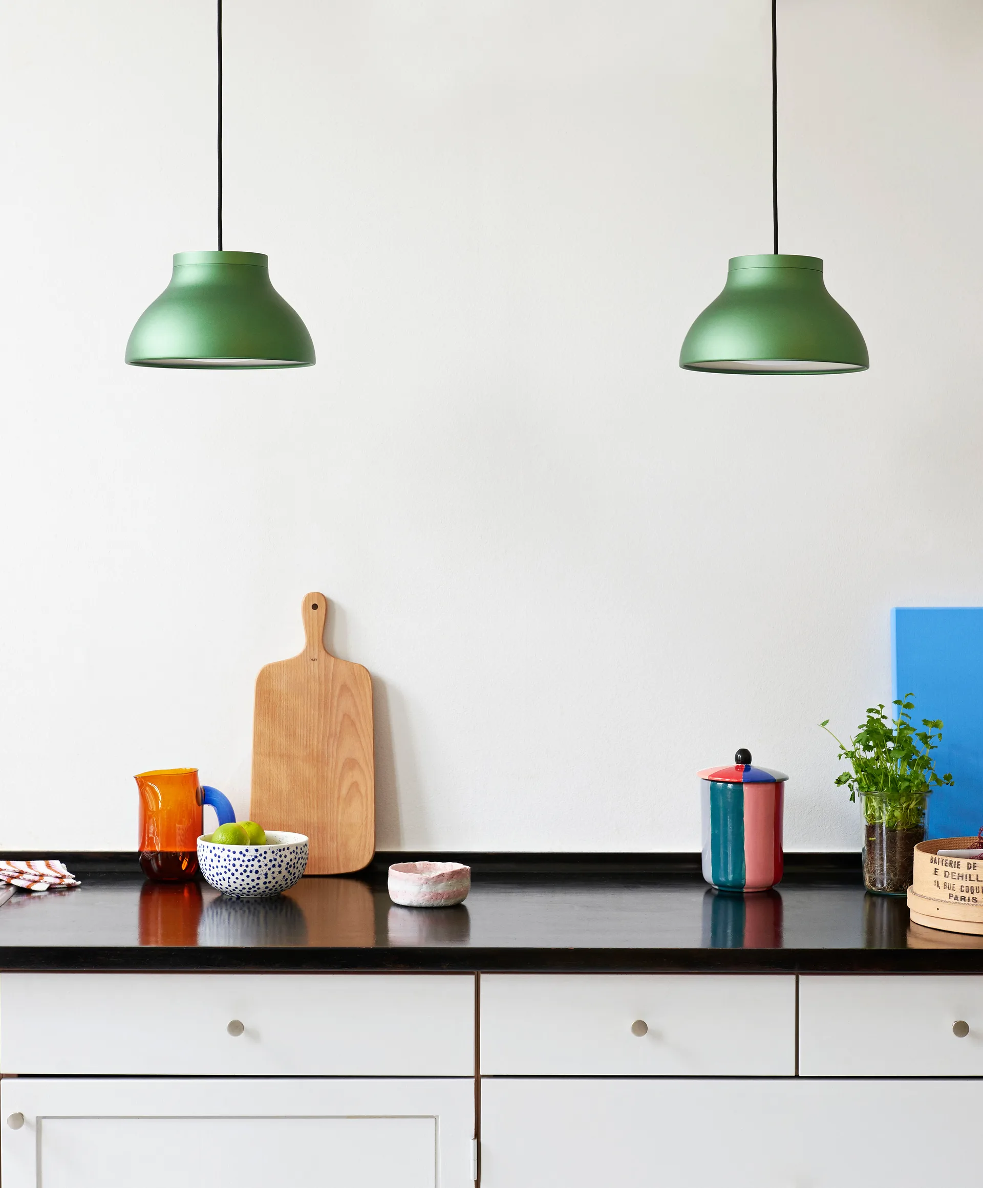 PC κρεμαστό φωτιστικό S Ø25 cm, Πράσινο σμαραγδί HAY