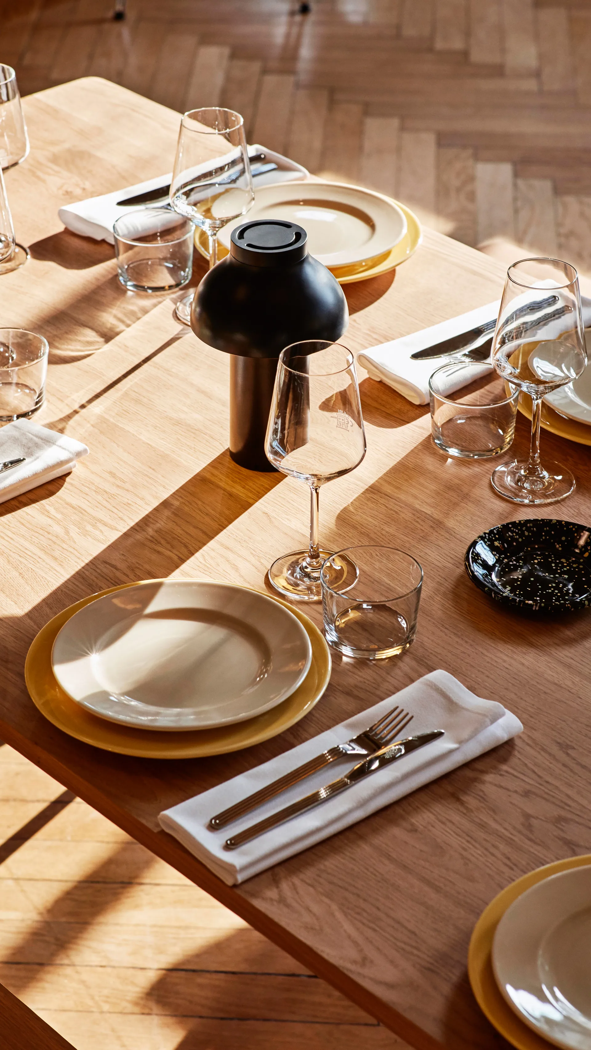 PC φορητό επιτραπέζιο φωτιστικό, Απαλό μαύρο HAY