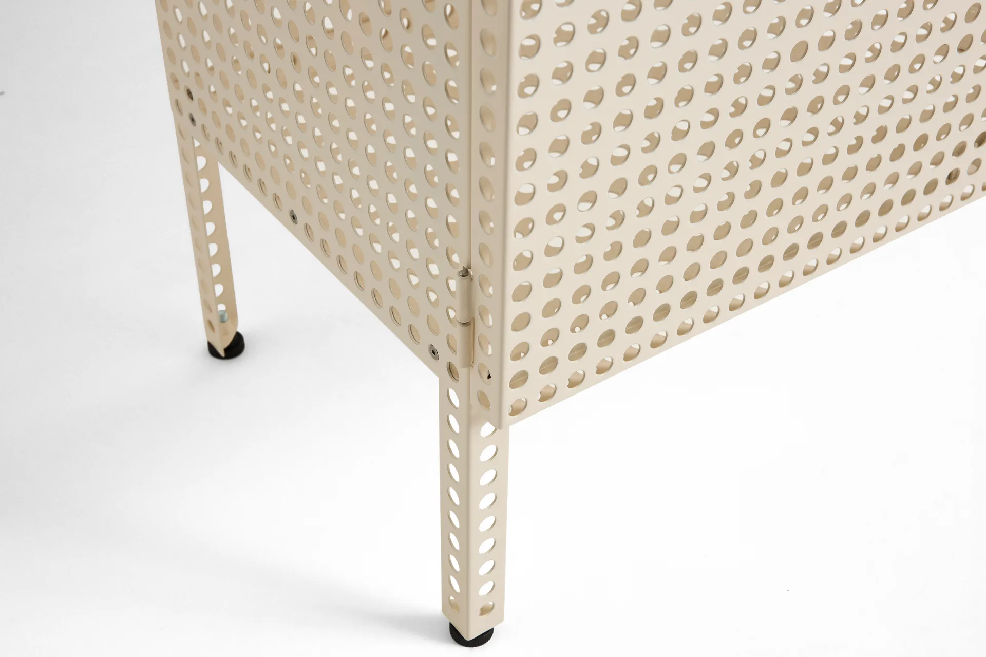 Perforated Cabinet ντουλάπι large, Eggshell HAY