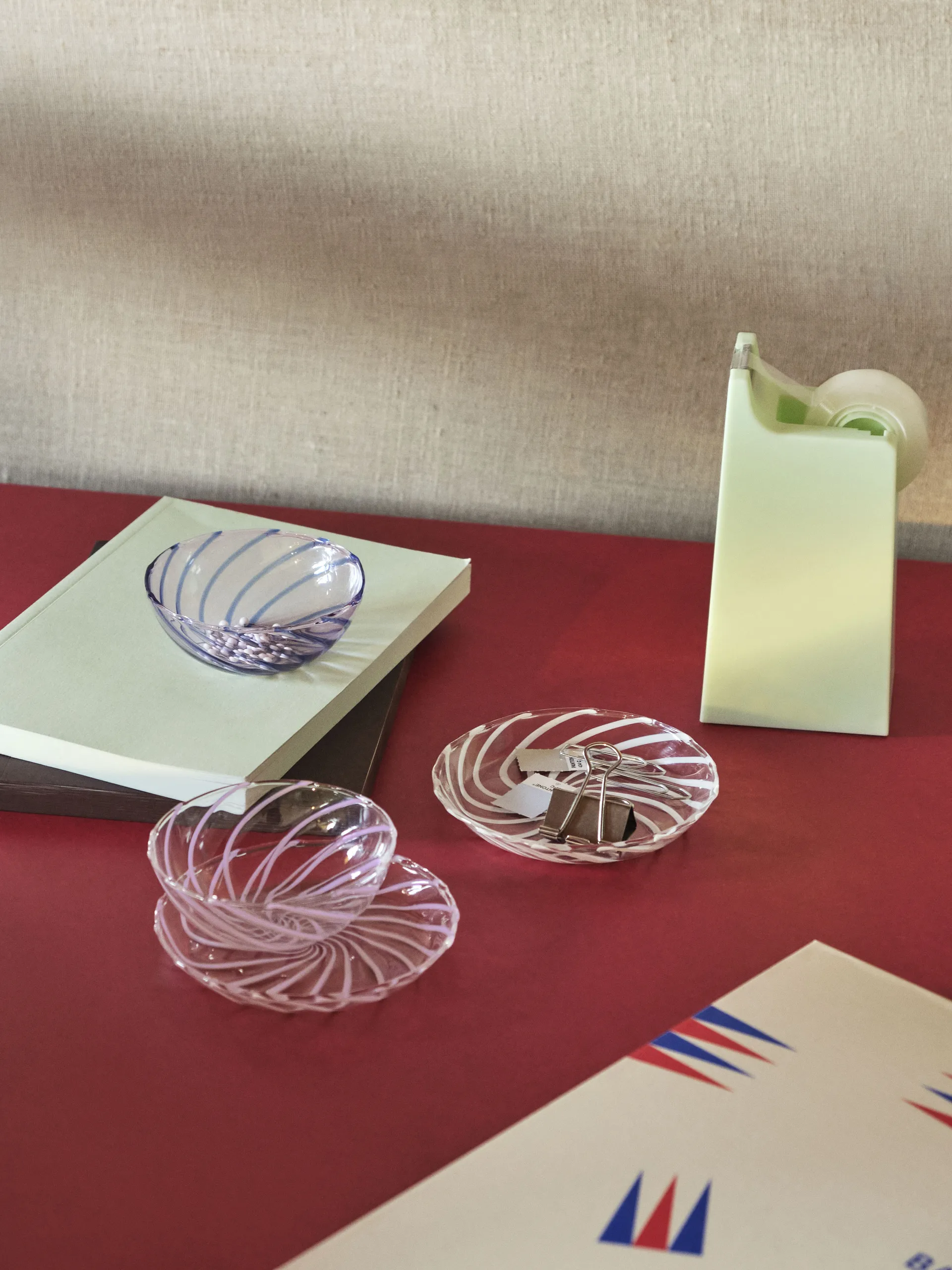 Spin πιατάκι Ø 11 cm συσκευασία 2 τεμαχίων, Διαφανές-λευκό ριγέ HAY