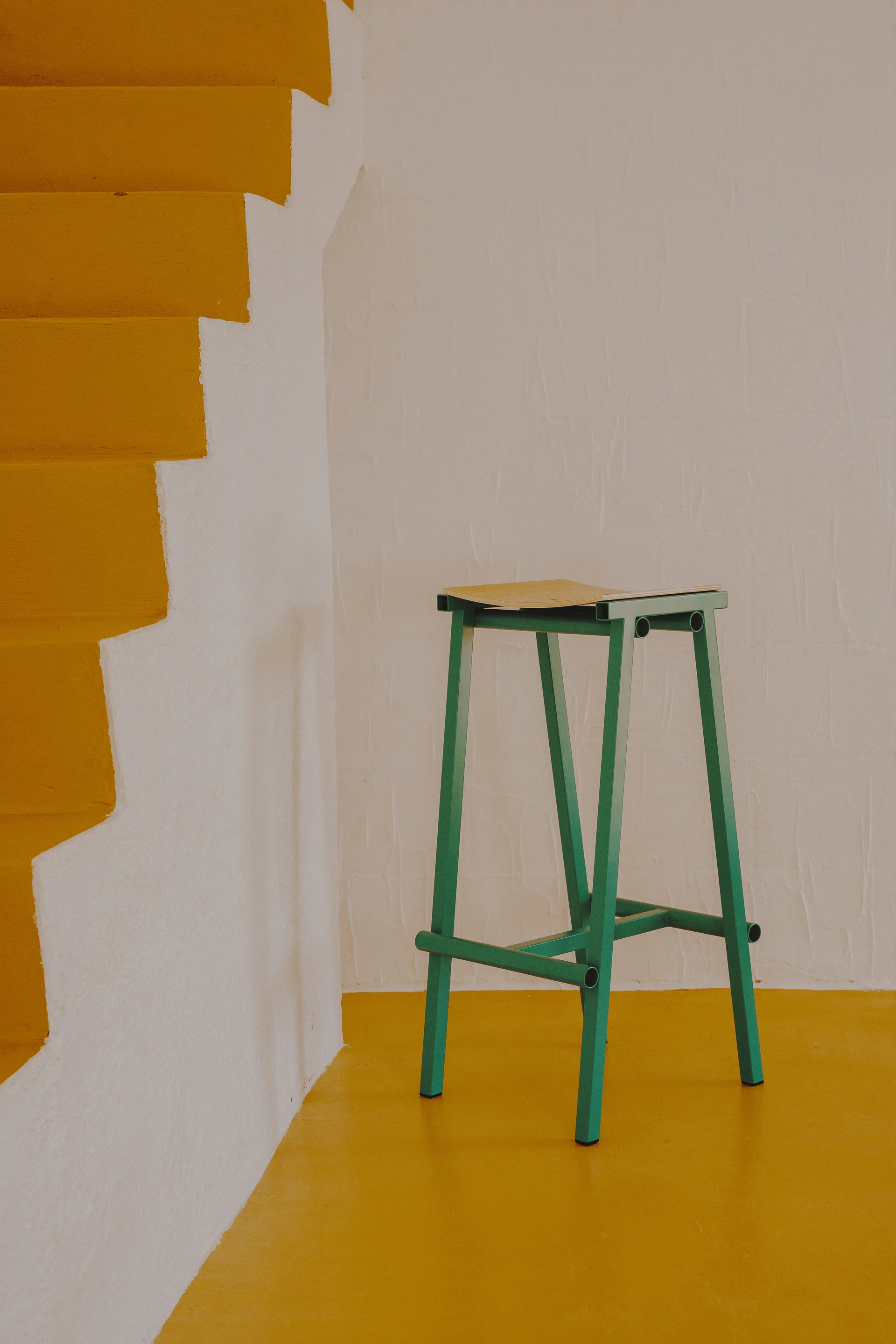 Taburete 8 high σκαμπό μπαρ 75 cm, Soft jade HAY