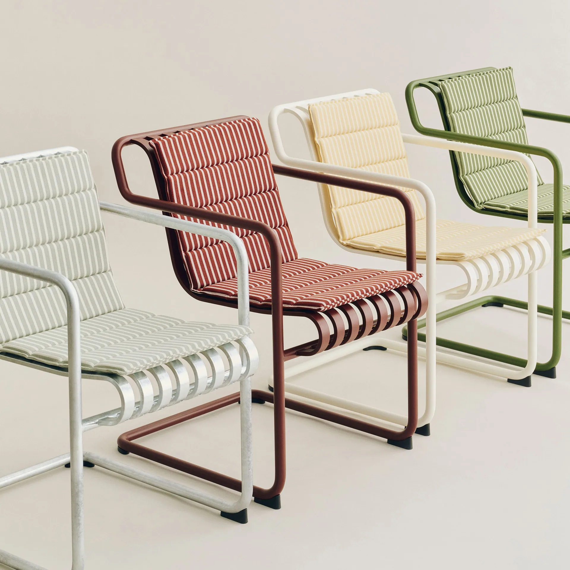 Terrazza Folding μαξιλάρι καθίσματος, Grey bold stripe, 82x40 cm HAY