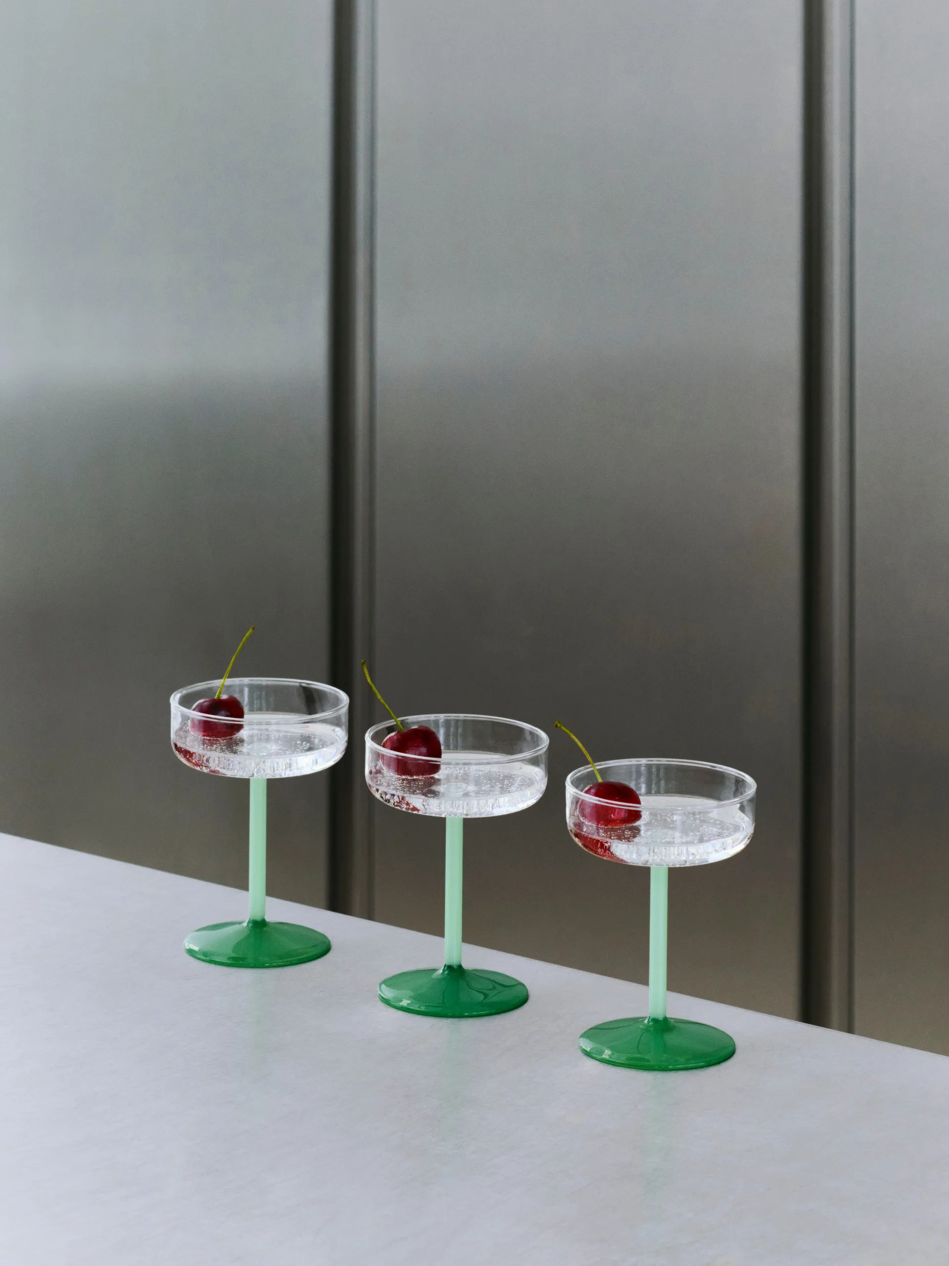 Tint coupe glasses 200 ml, συσκευασία 2 τεμαχίων, Clear-jade light green-jade dark green HAY