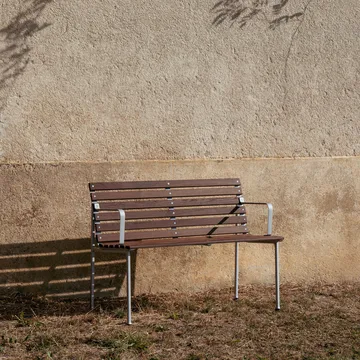 Traverse Dining παγκάκι με μπράτσα - Λαδωμένη φτελιά - HAY