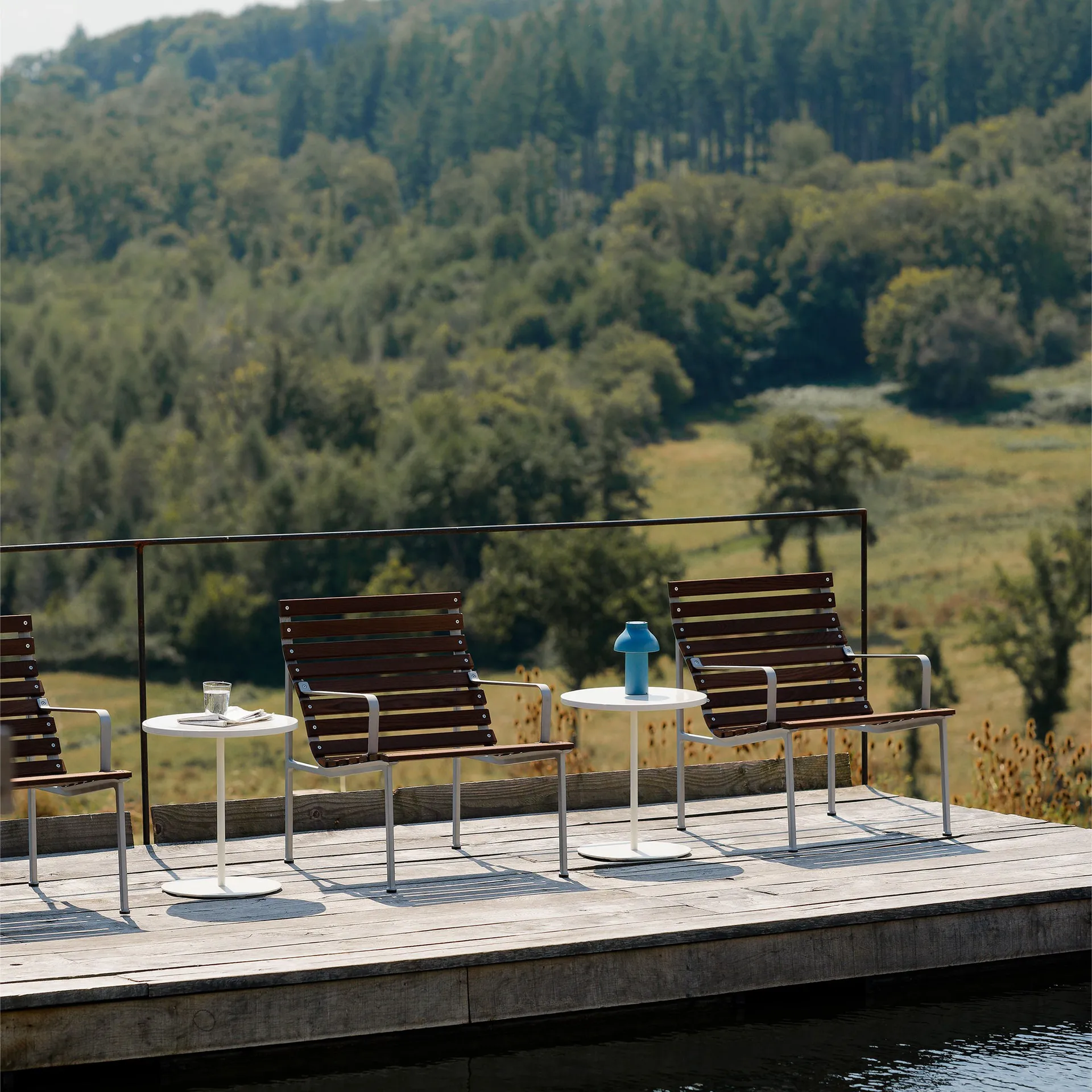 Traverse Lounge πολυθρόνα με μπράτσα, Λαδωμένη φτελιά HAY