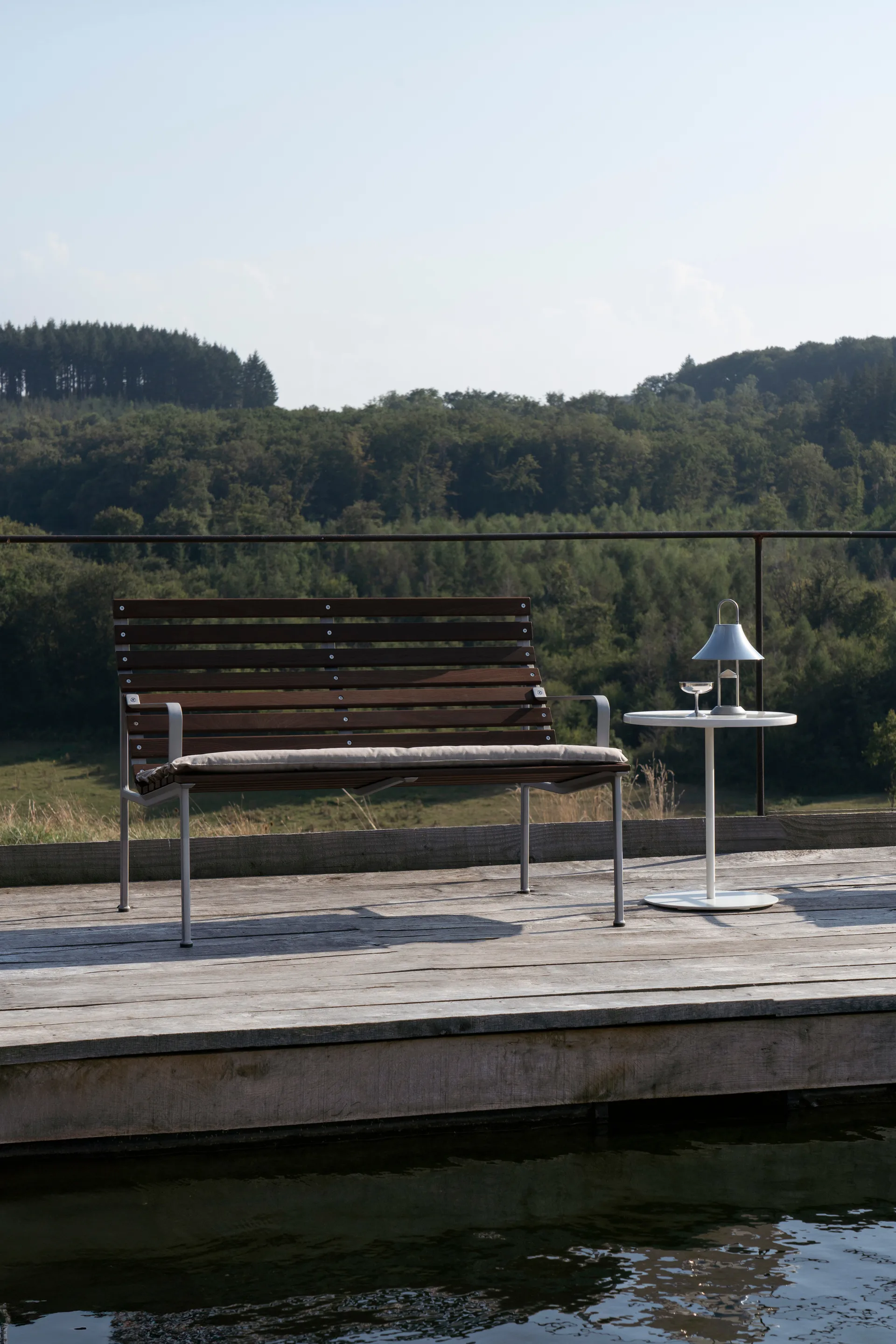 Traverse Lounge πάγκος με μπράτσα, Λαδωμένη φλαμουριά HAY