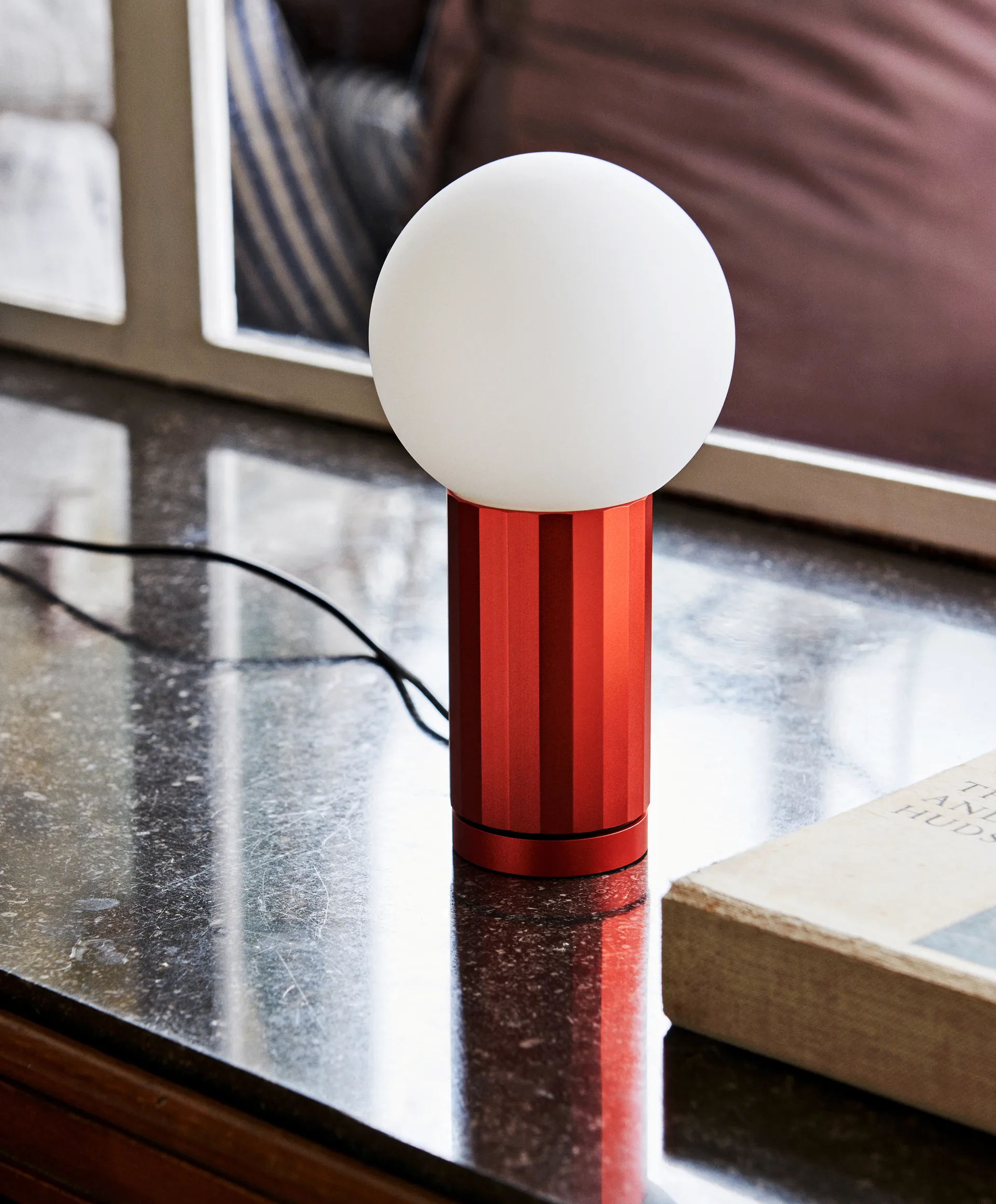 Turn On επιτραπέζιο φωτιστικό, Πορτοκαλί HAY