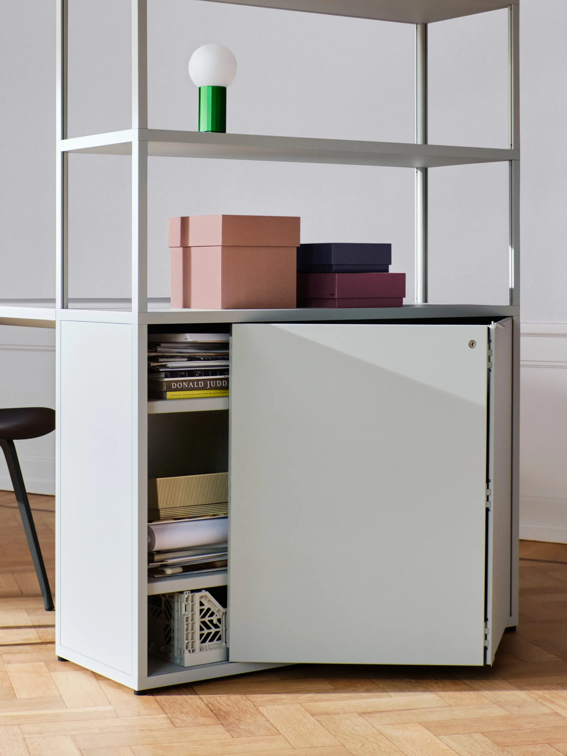 Turn On επιτραπέζιο φωτιστικό, Πράσινο HAY