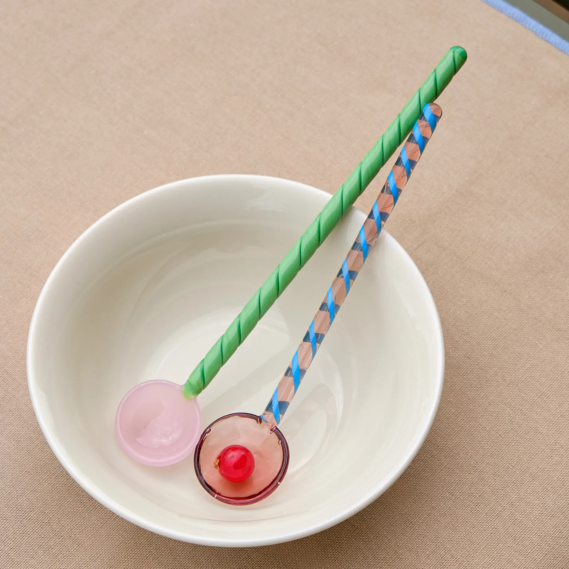 Twist γυάλινο κουτάλι Συσκευασία 2 τεμαχίων, τιρκουάζ-ανοιχτό ροζ HAY