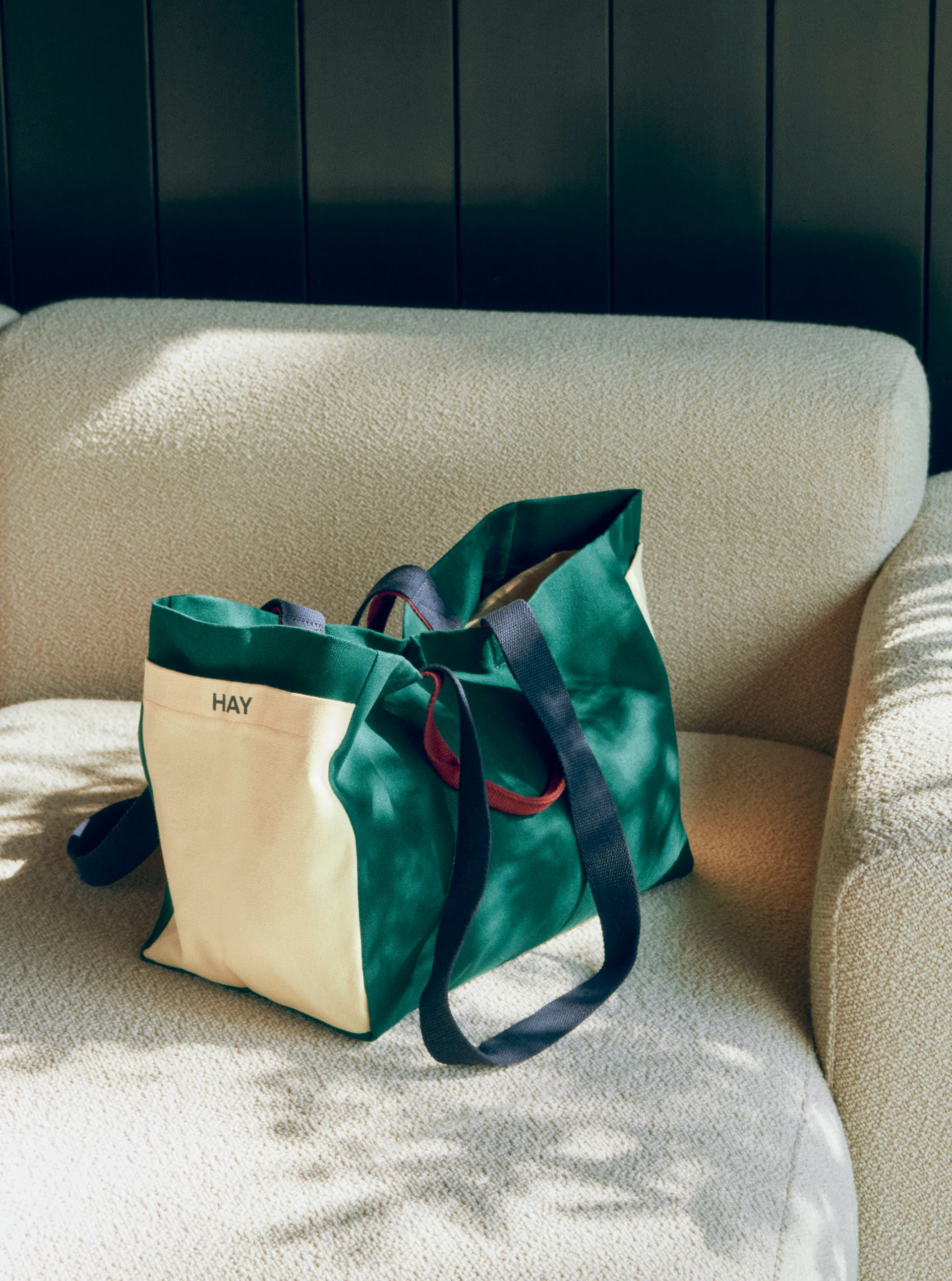 Weekend Bag Organic τσάντα M, Dark green multi HAY