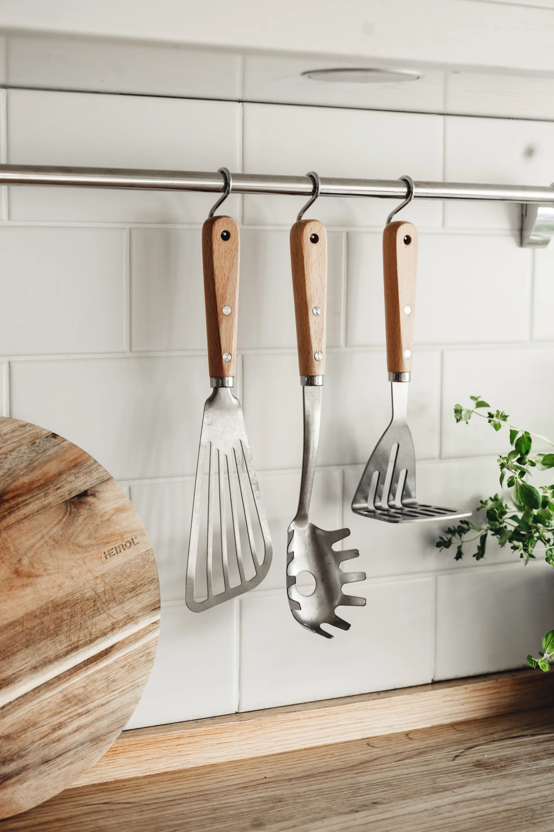 Κουτάλα σερβιρίσματος ζυμαρικών από ανοιξείδωτο ατσάλι 34 cm, Οξιά Heirol