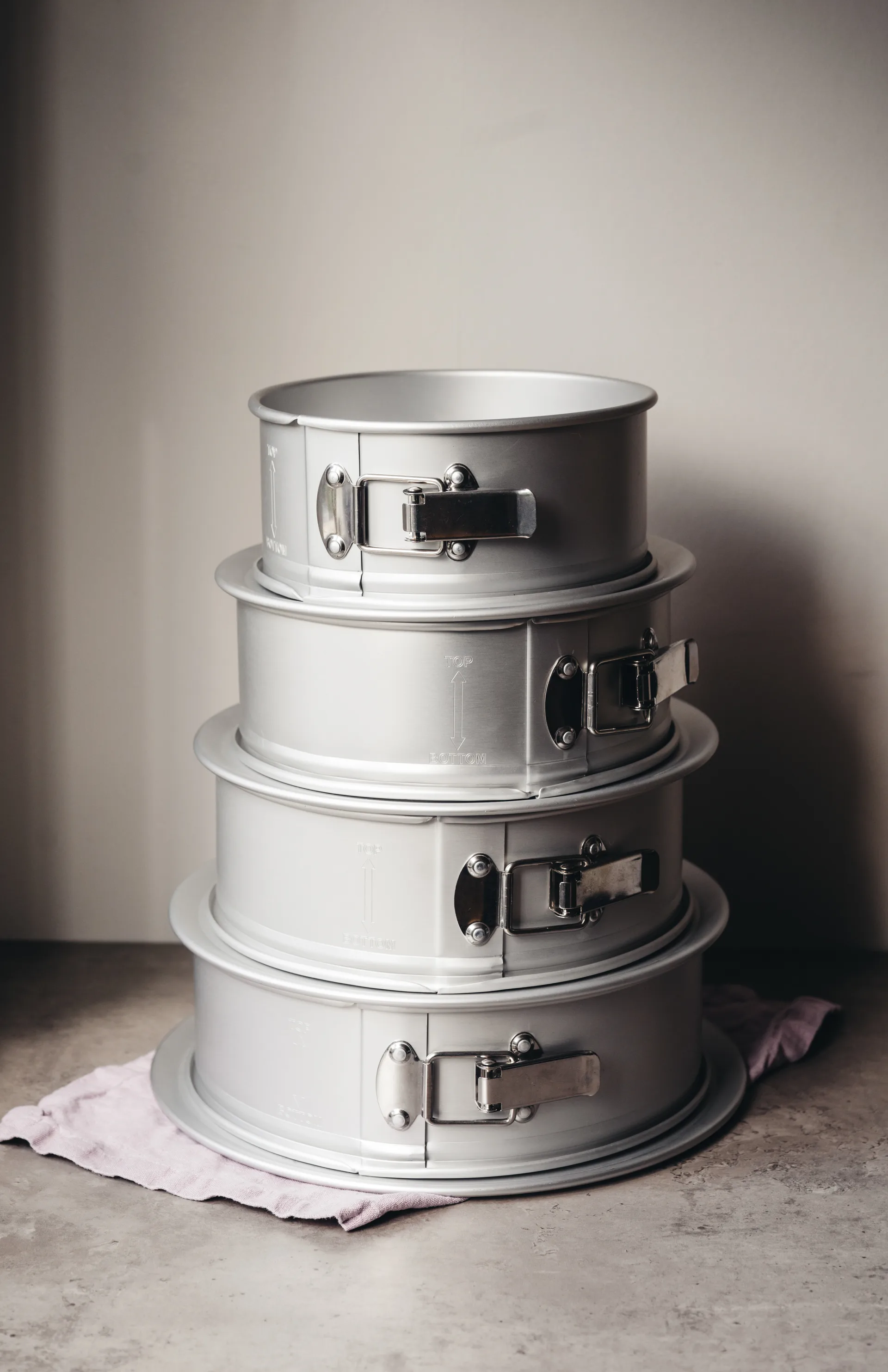 Heirol φόρμα από ανοδιωμένο αλουμίνιο, Ø 23 cm Heirol