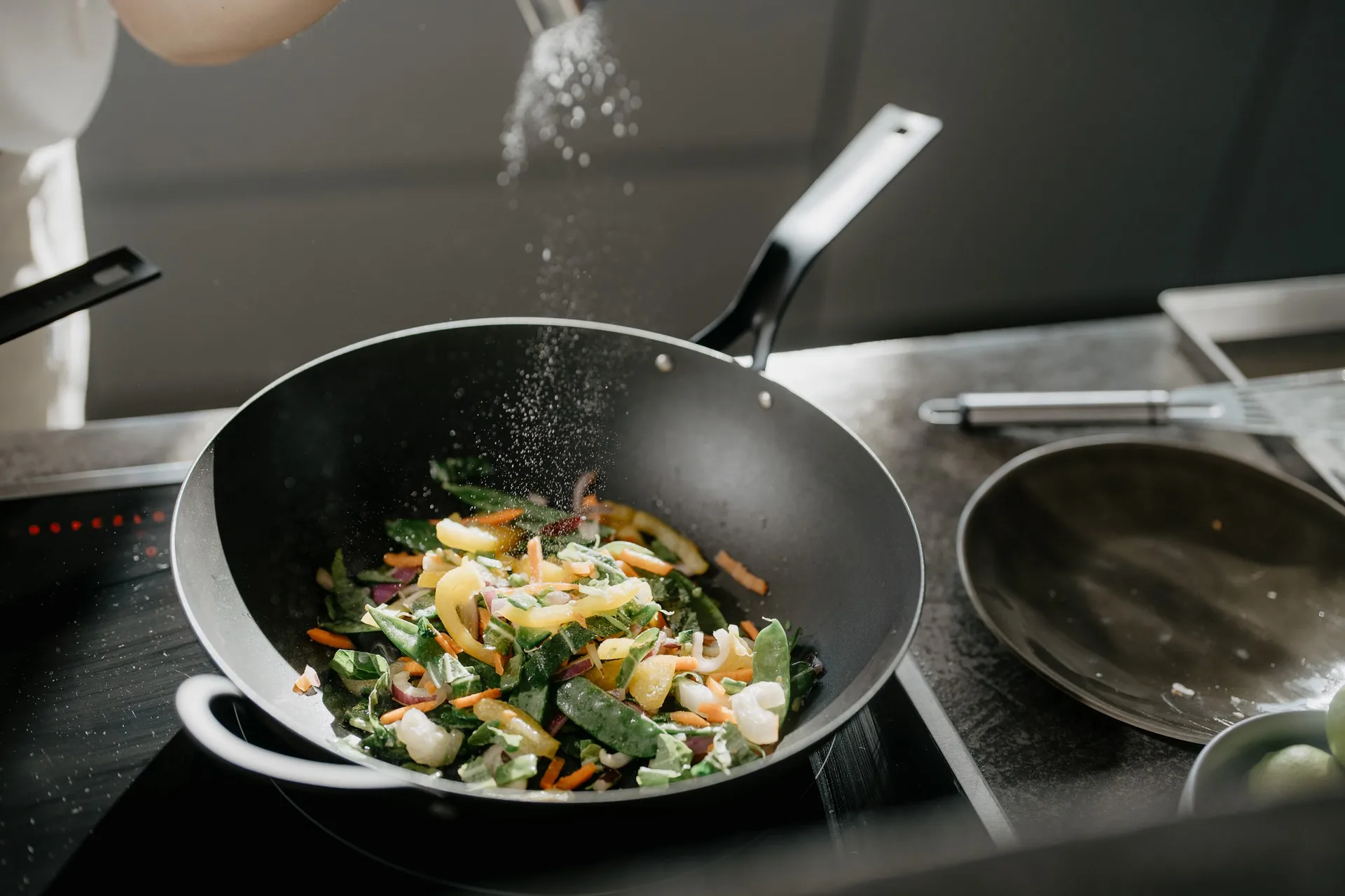 Heirol wok τηγάνι Ø33 εκ., Μαύρο Heirol