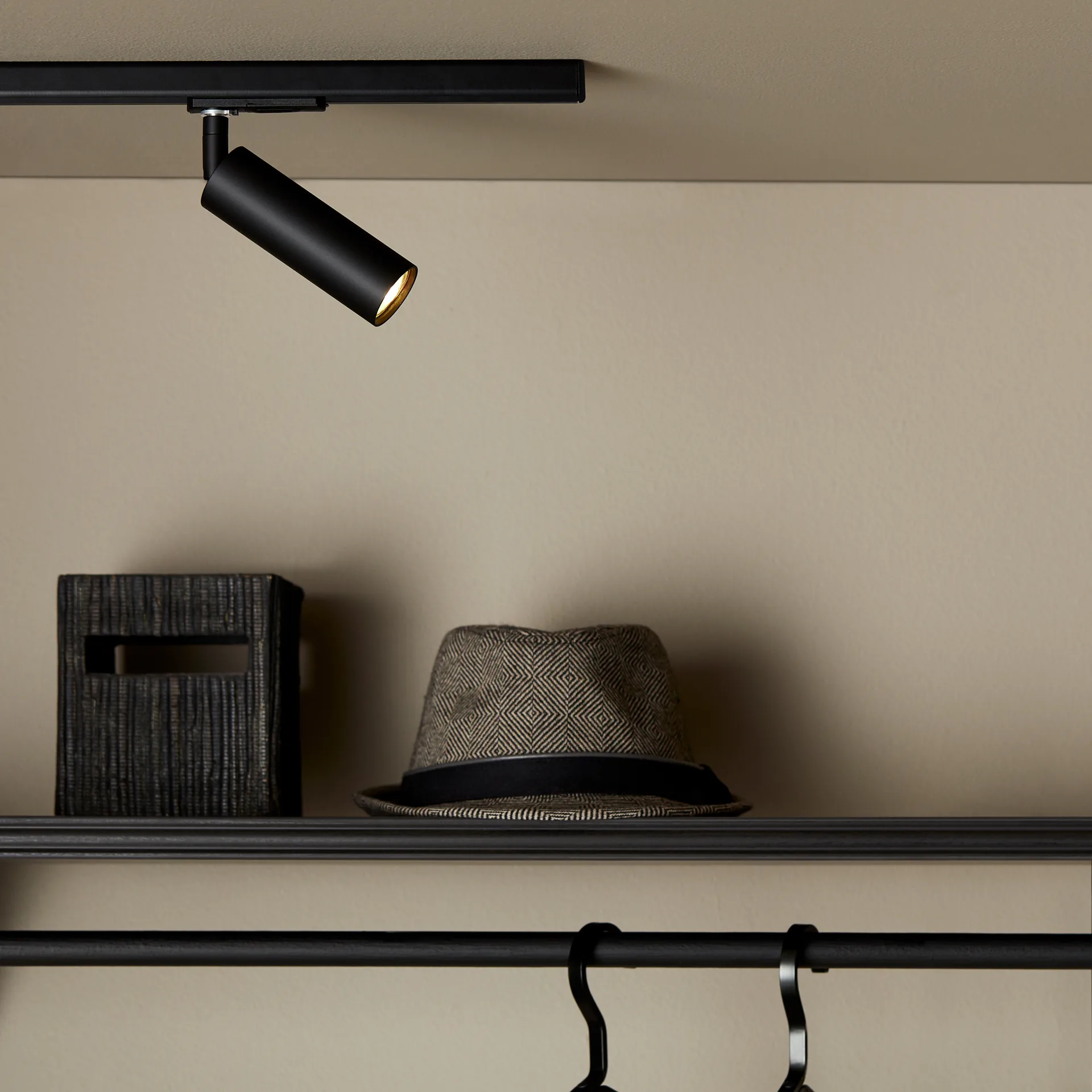 Pipeline spotlight global 1-φασική, Ματ μαύρο Herstal