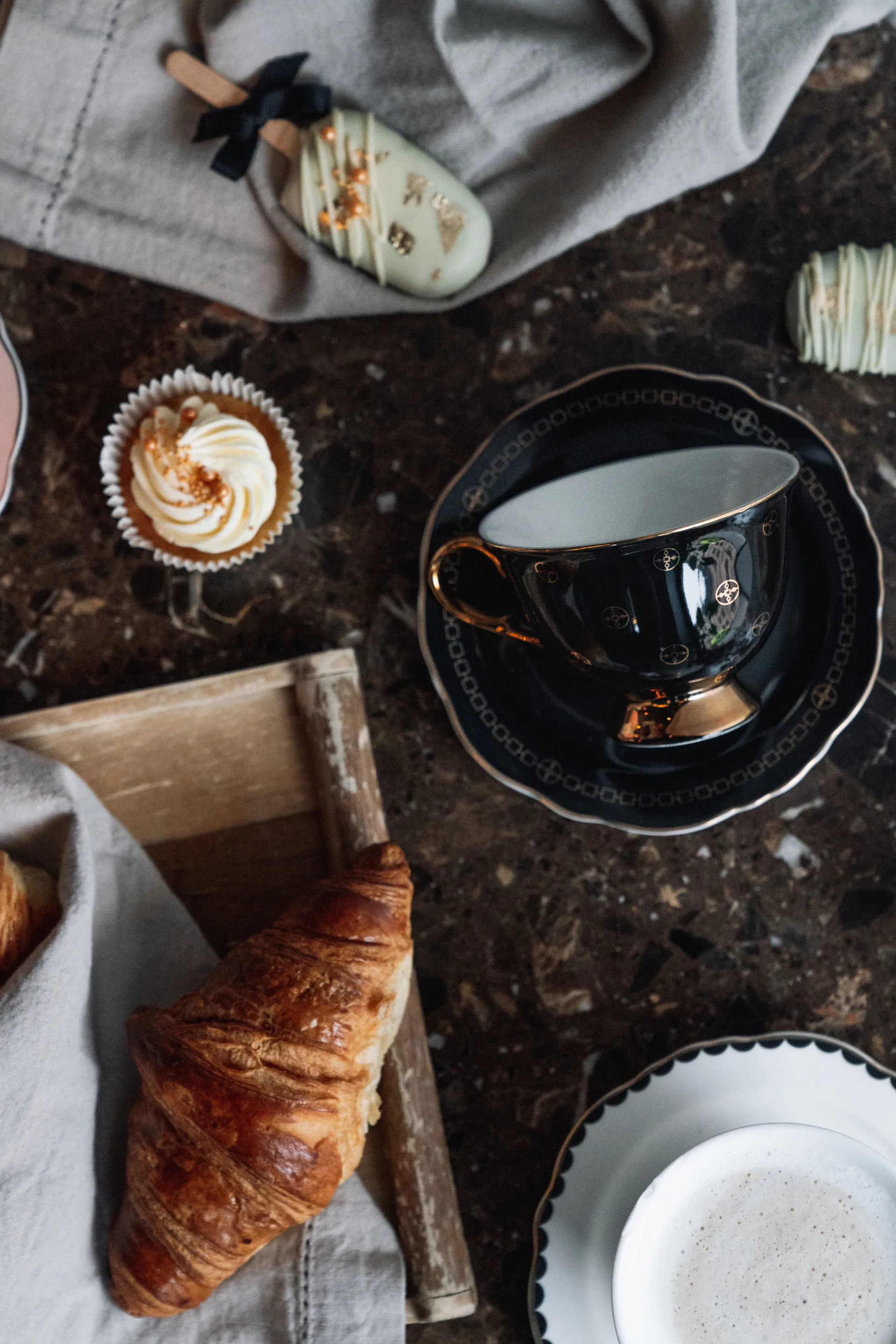 Φλιτζάνι με πιατάκι Anima Gemella Nero, 22 cl Hilke Collection