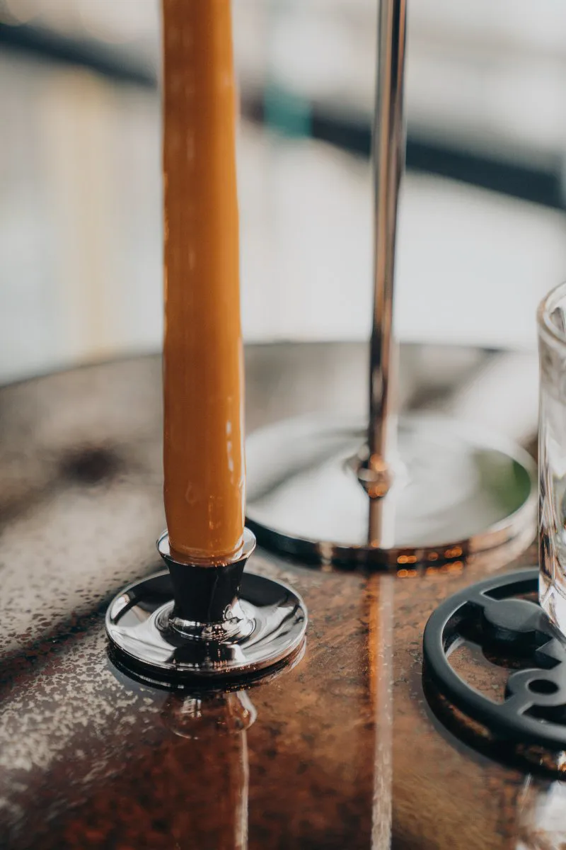 Basso low κηροπήγιο, Επινικελωμένος ορείχαλκος Hilke Collection