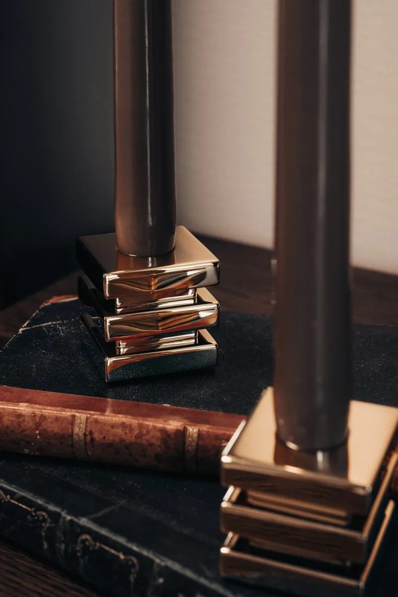 Cara κηροπήγιο, Μασίφ ορείχαλκος Hilke Collection