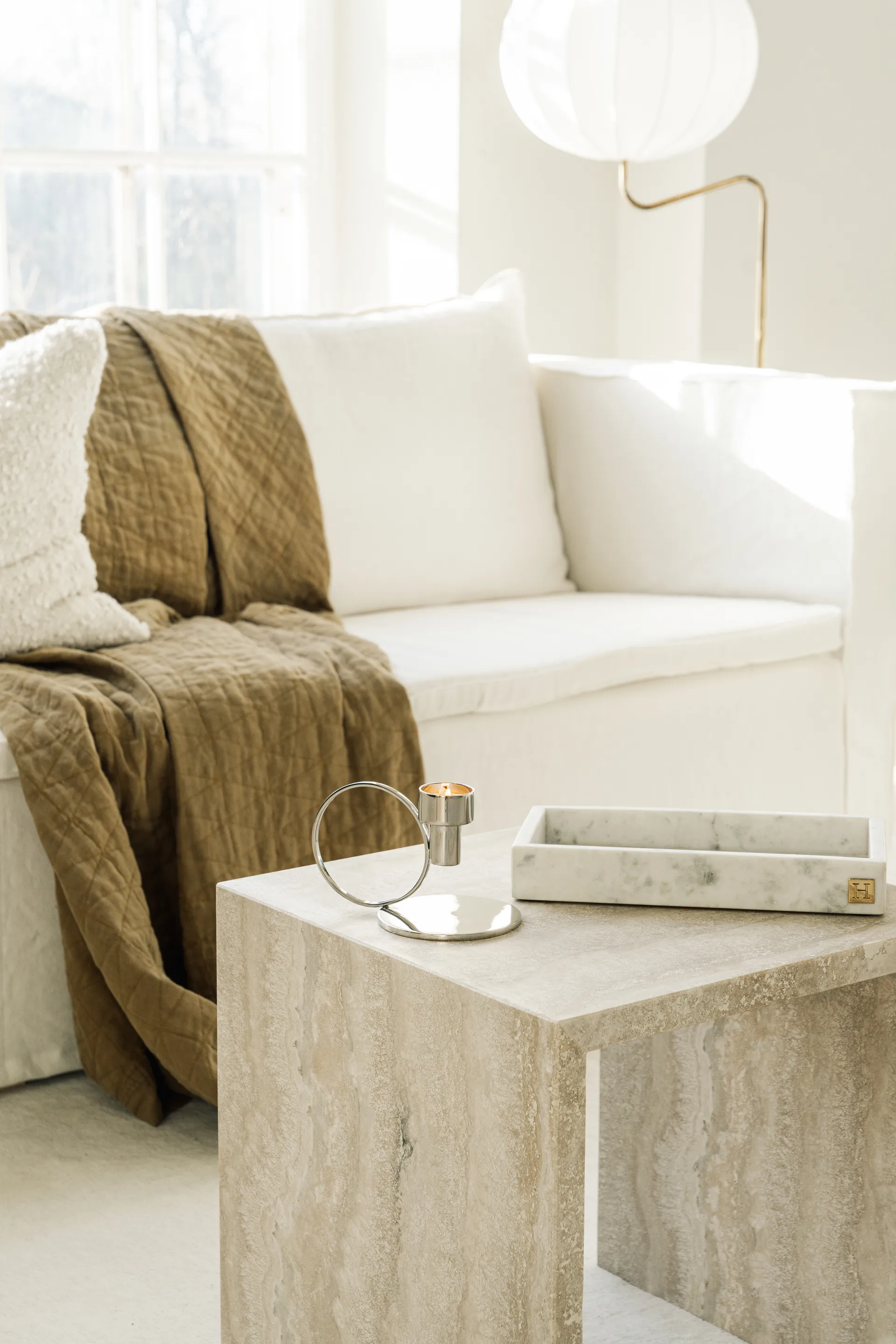 Insieme κηροπήγιο, Επιχρωμιωμένος ορείχαλκος Hilke Collection