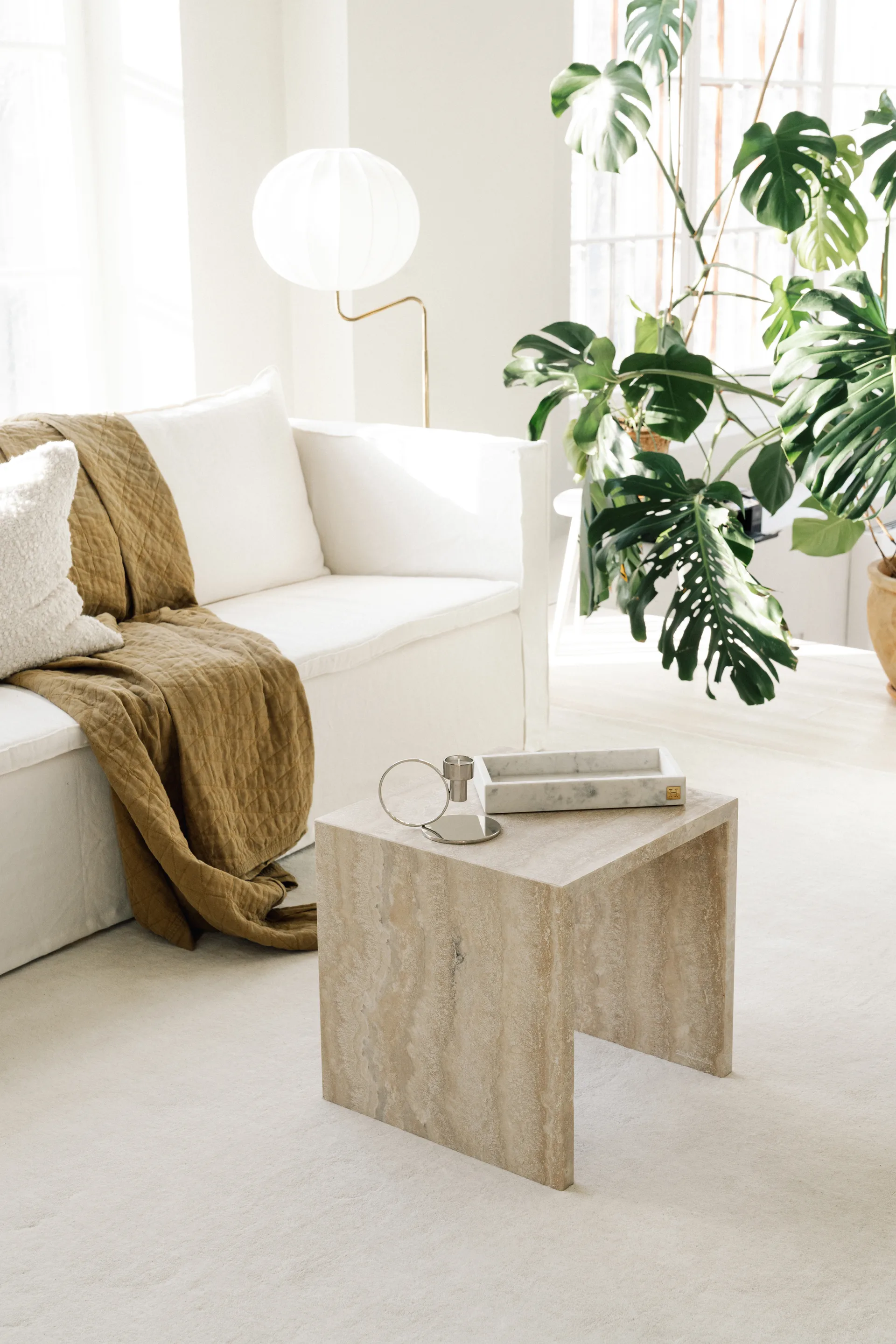 Insieme κηροπήγιο, Επιχρωμιωμένος ορείχαλκος Hilke Collection