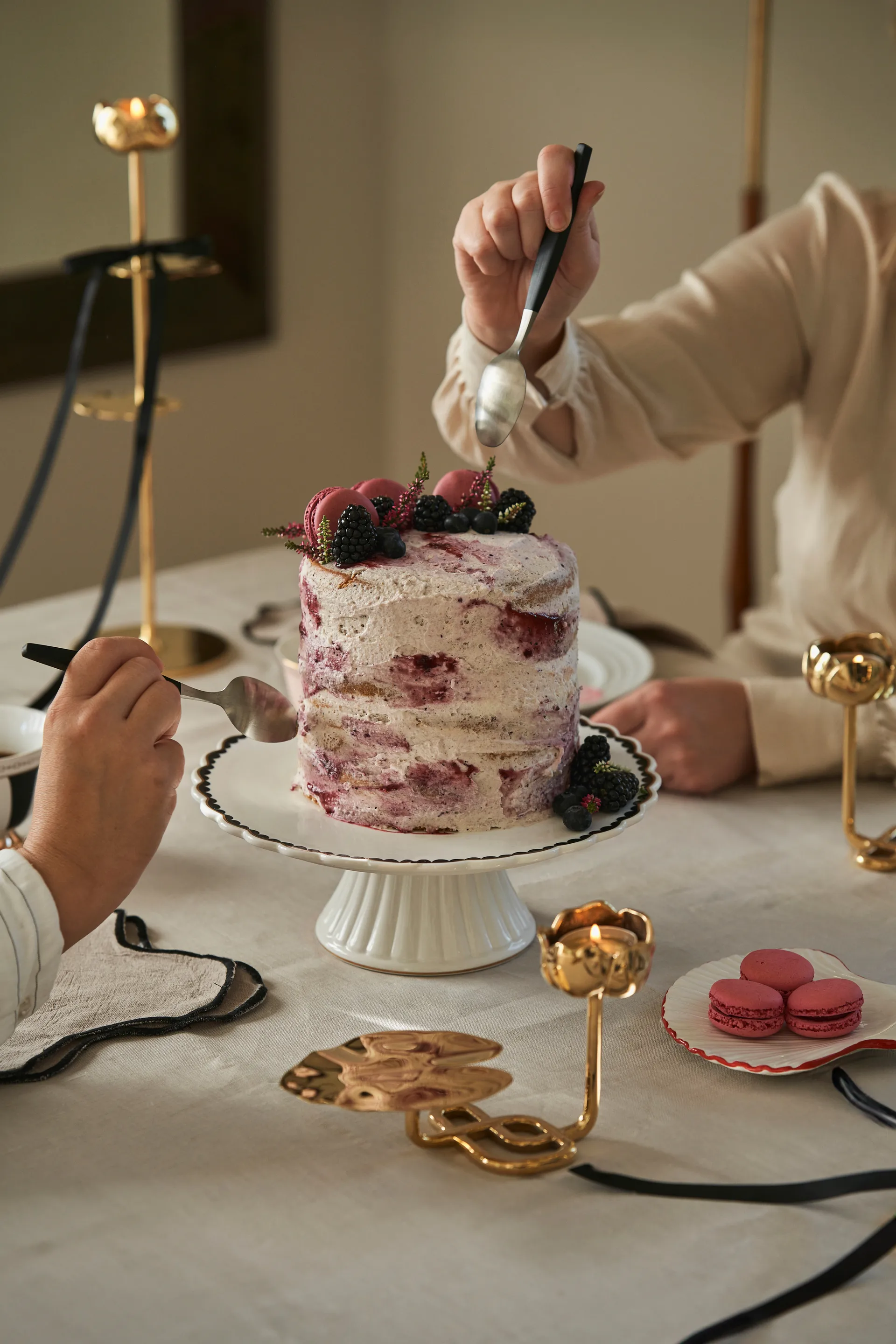 Lignano Sabbiadoro πιατέλα τούρτας Ø26 εκ., Μαύρη λάμψη Hilke Collection